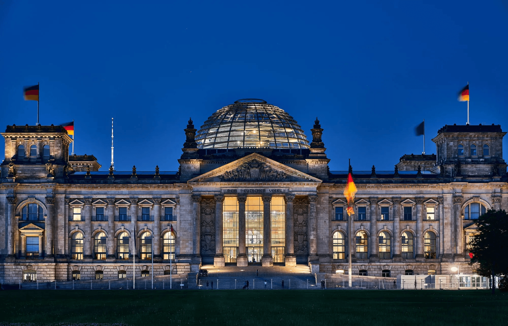 Reichstagsgebäude, Berlin, Germany at night